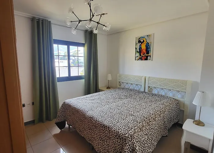بيت للعطل Sun And Townhouse El Duque أذيخي