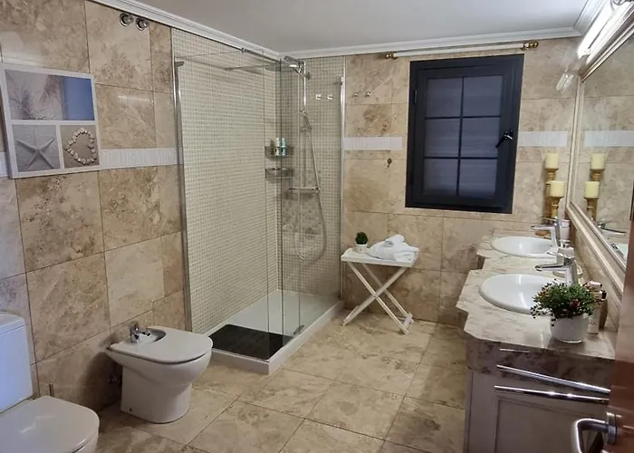 Sun And Townhouse El Duque بيت للعطل