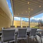 Sun And Townhouse El Duque 펜션 아데제