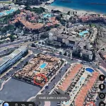 Sun And Townhouse El Duque 펜션