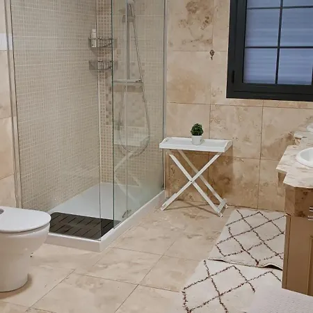 בית נופש Sun And Townhouse El Duque אדחה