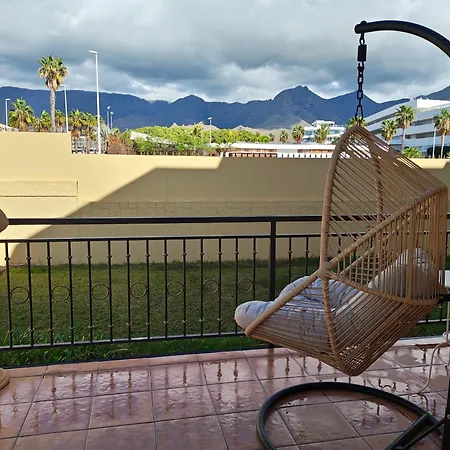 Sun And Townhouse El Duque 펜션 *