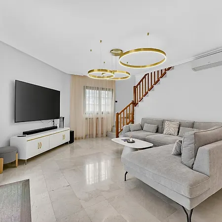 بيت للعطل Cozy Townhouse In أذيخي