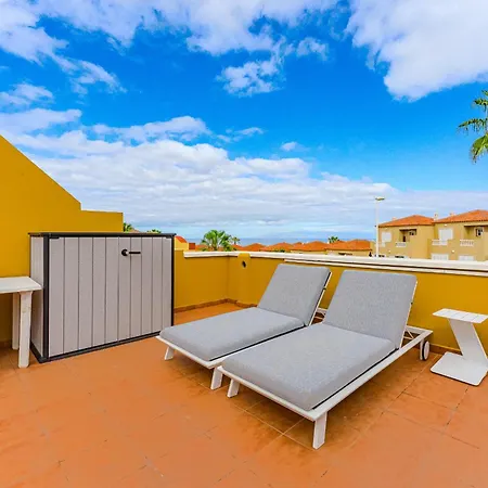 Cozy Townhouse In بيت للعطل
