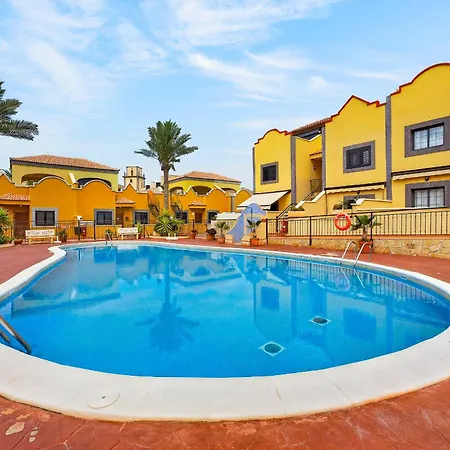 Cozy Townhouse In أذيخي