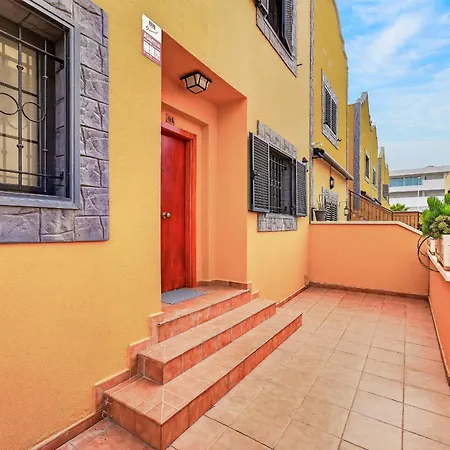 Cozy Townhouse In أذيخي