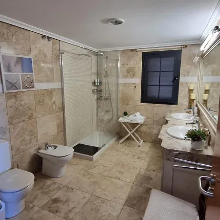 Sun And Townhouse El Duque Semesterbostad *