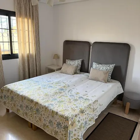 Cozy Townhouse In Holiday home *